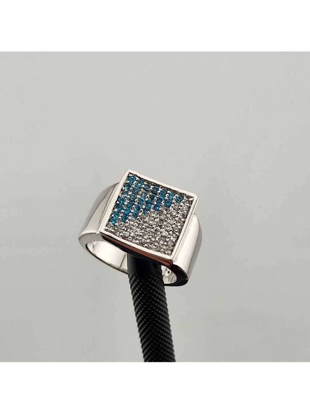 Elegant Square Design Sterling Silver Ring – Blue & White CZ (Brand New)